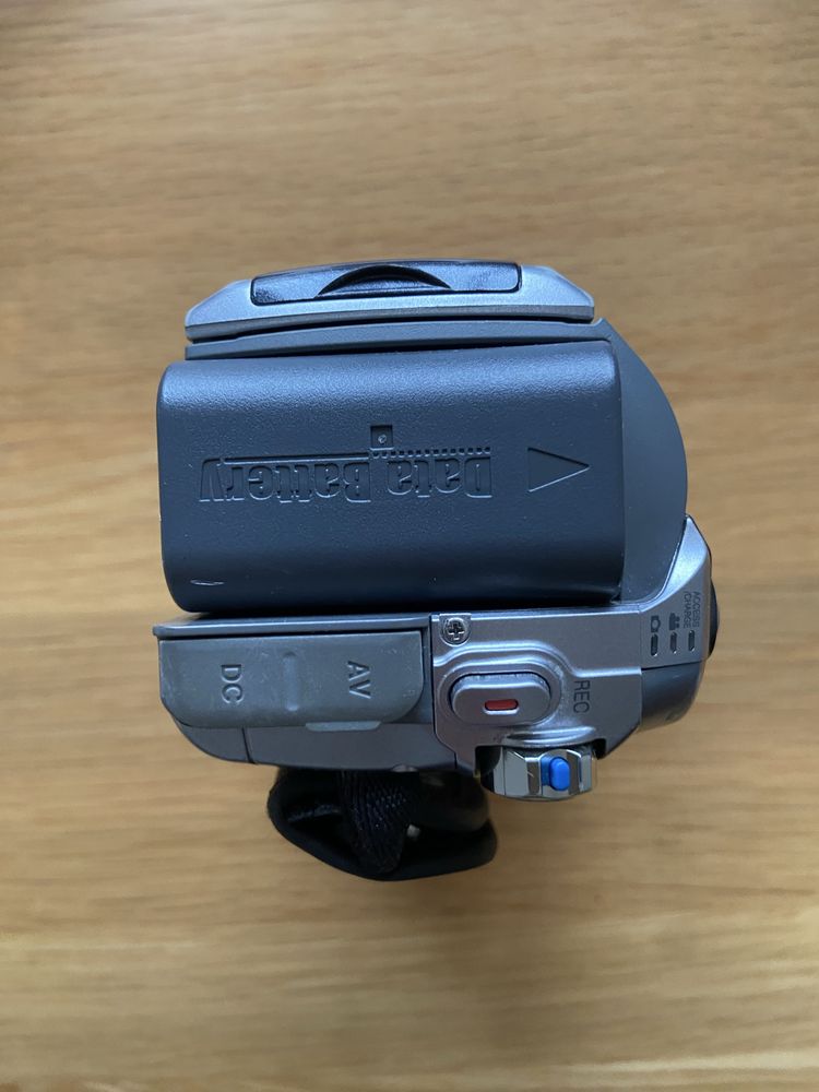 Видеокамера JVC GZ-MG130AH бу