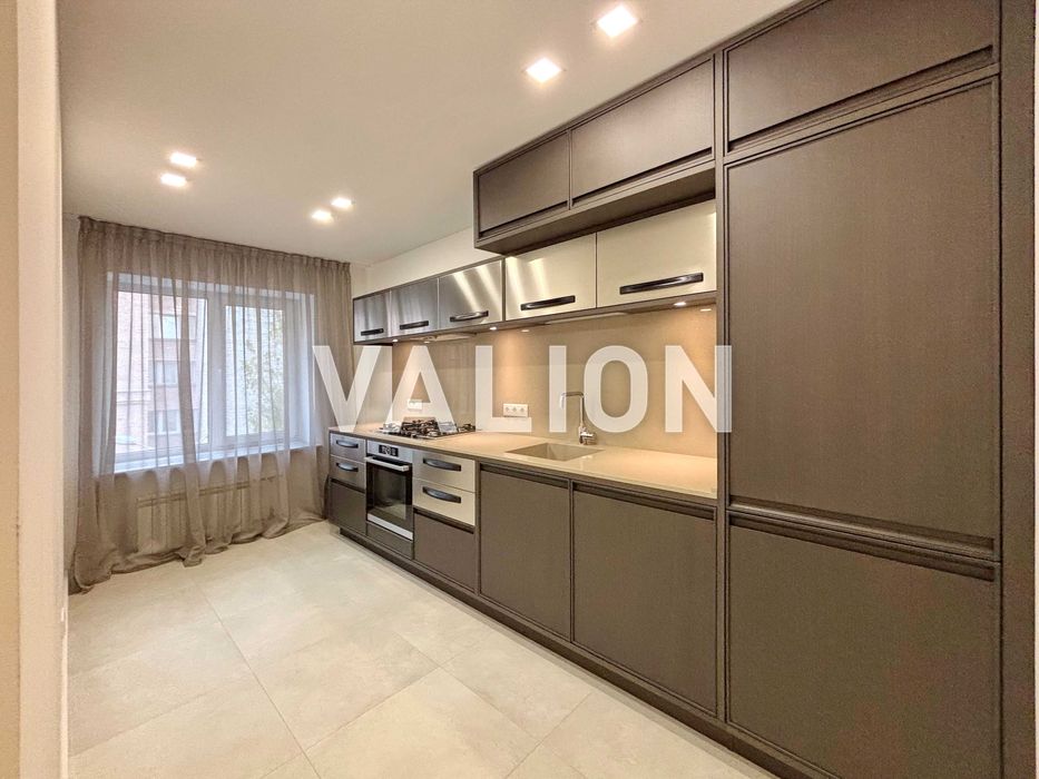 Продаж 6-к квартири, Костянтинівська, 51, Поділ. Без комісії%