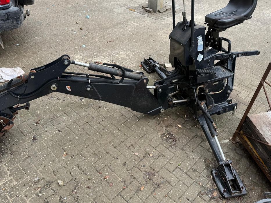 retro escavadora de trator