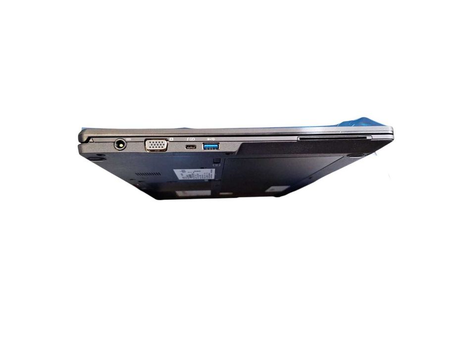 Laptop Fujitsu 7U15A1 z czytnikiem linii papilarnych