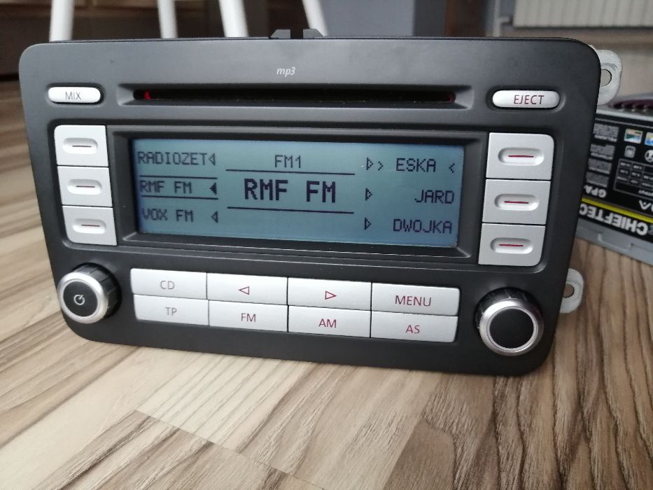 Radio RCD 300 MP3, Passat b6, golf V, Touran, Caddy, itp + KOD