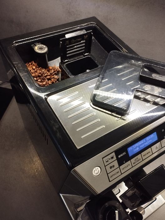 Automatyczny ekspres DeLonghi Eletta Cappuccino Top ECAM45.366.B