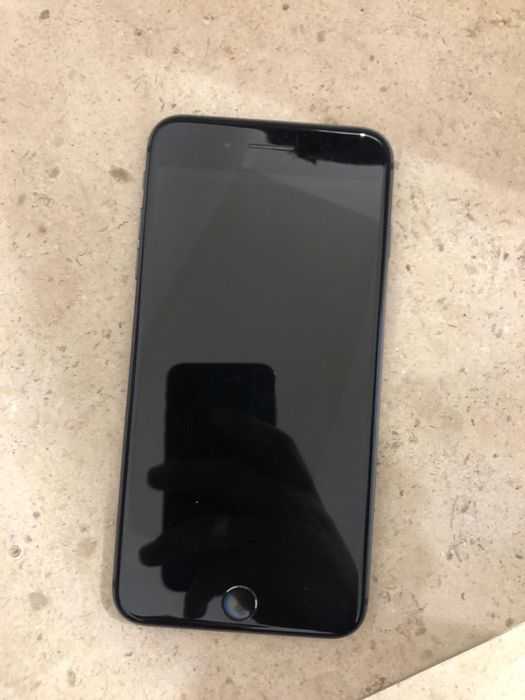 Iphone 8  plus como novo