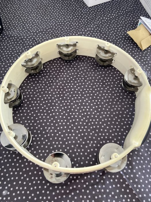 Pandeireta nova, nunca usada marca TOCA 20 cm diametro