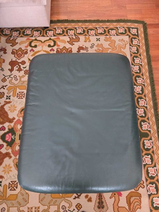 Sofás e repousa pés