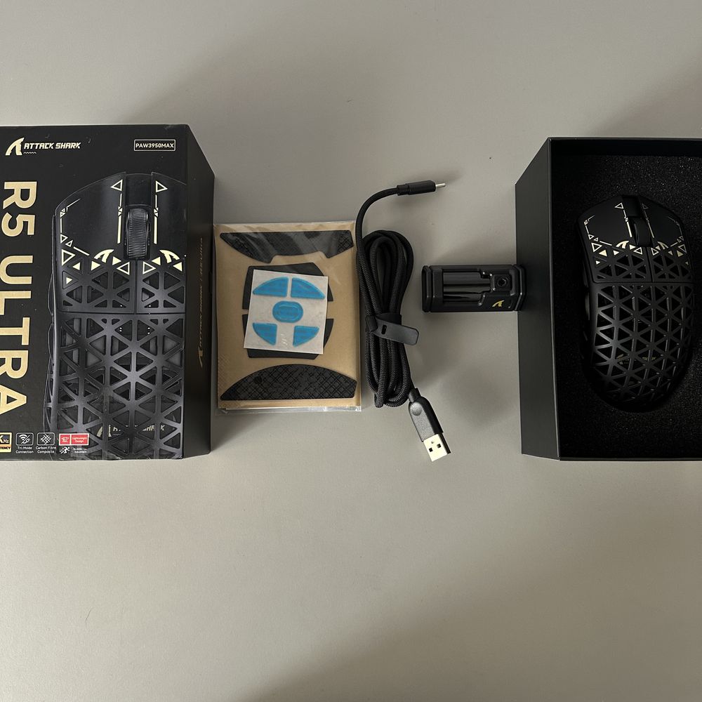 ‼️Attack Shark R5 Ultra 39g карбонова ігрова мишка PAW3950MAX‼️