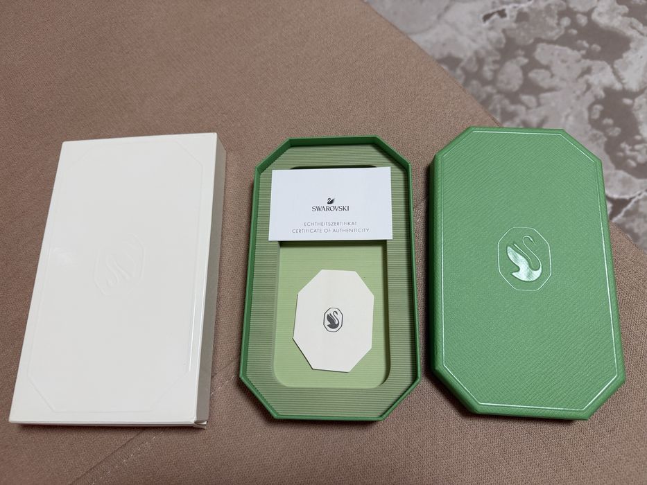 Оригінальний чохол Swarovski для Iphone 15 pro