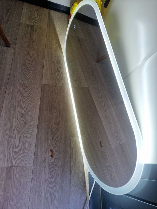 Lustro z podswietleniem led