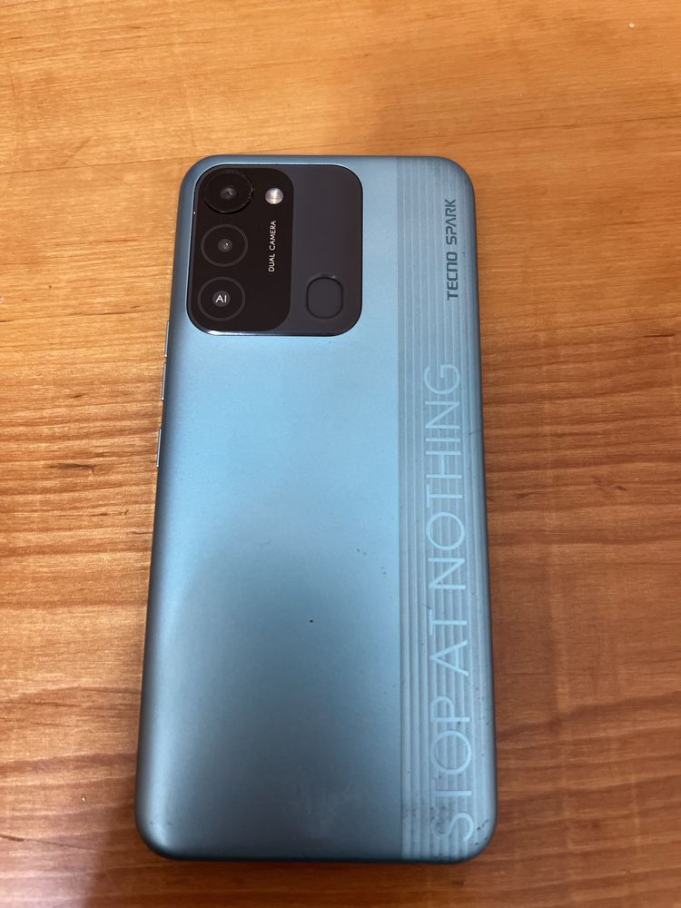 Продаю техно Spark  8c