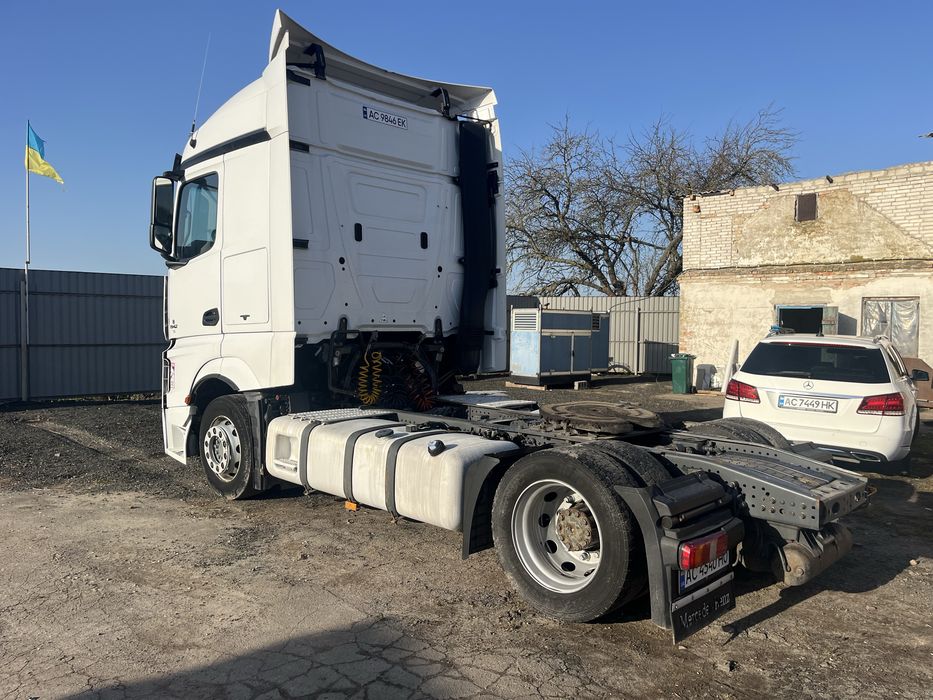 Тягач Mercedes Actros 1942 МЕГА