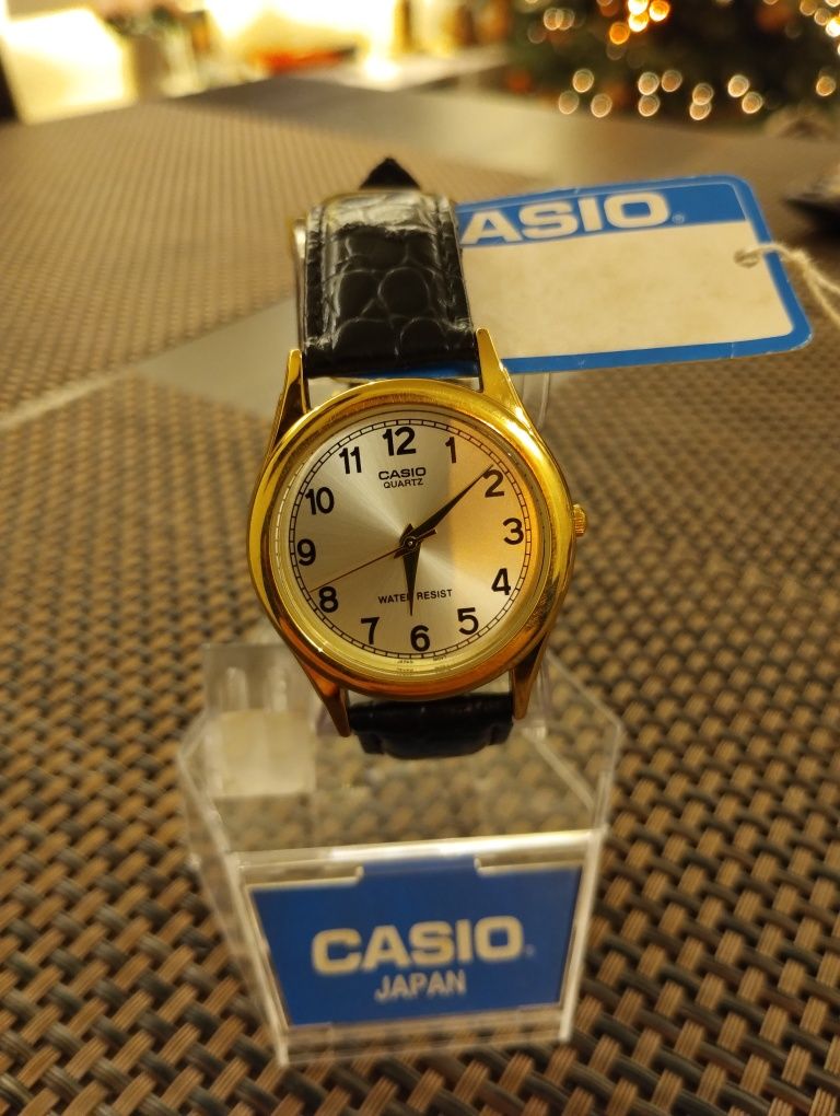 Zegarek Casio. Zloty ! metalowy, srebrna tarcza,mtp1093q. urwany pasek