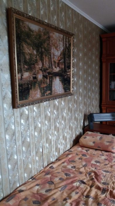 ЗДАМ кімнату для дівчини в самому ЦЕНТРІ міста