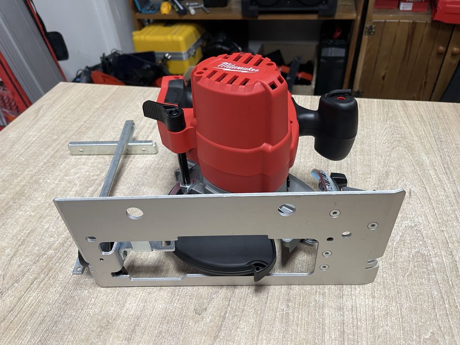 Milwaukee HD 18 CS / щіткова дискова пила Мілвокі