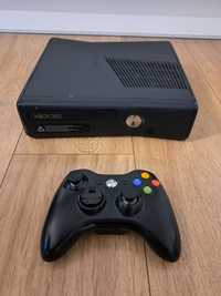 Xbox 360slim z padem