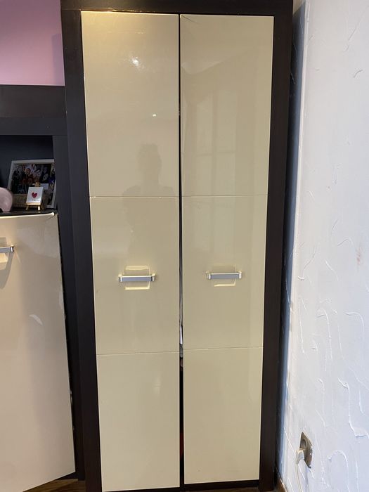 Sprzedam szafę brązową