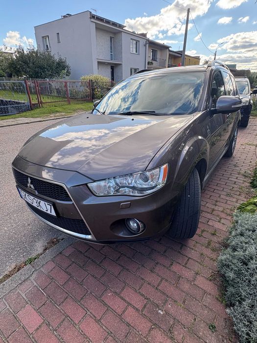 MITSUBISHI Outlander 2011