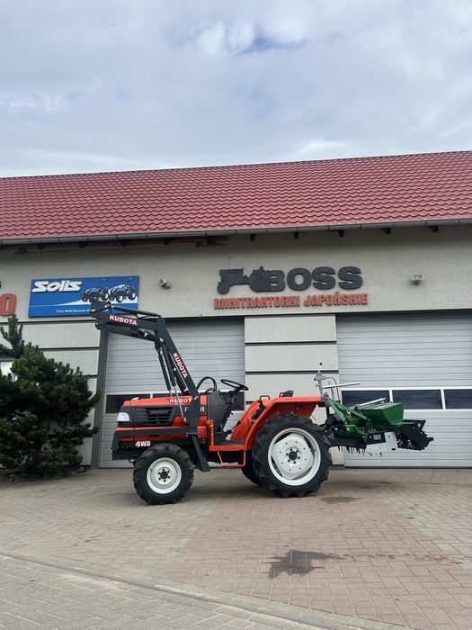 Mini - traktorek japoński Kubota GL201 z ładowaczem i broną aktywną