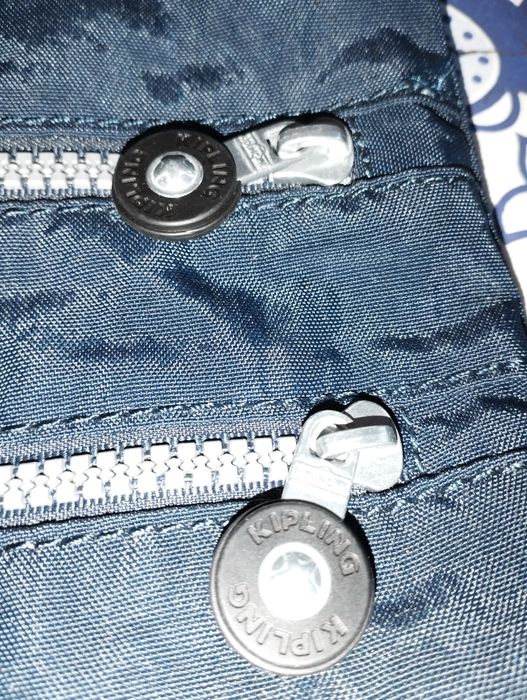 Mala de senhora negra á tiracolo nova