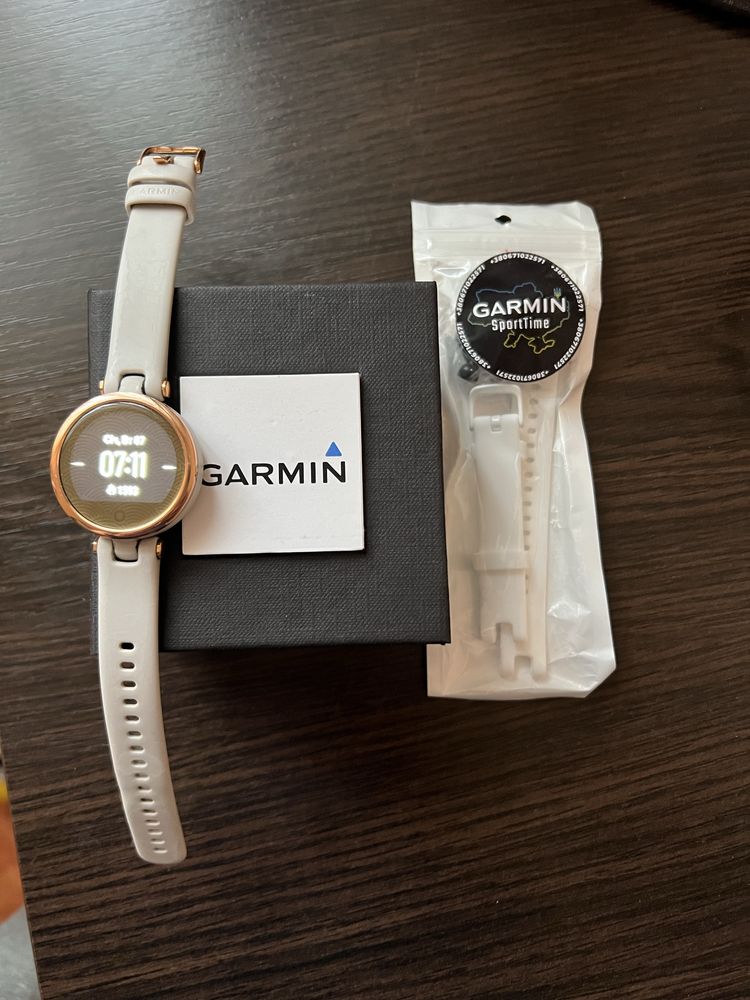 Жіночий годинник Garmin
