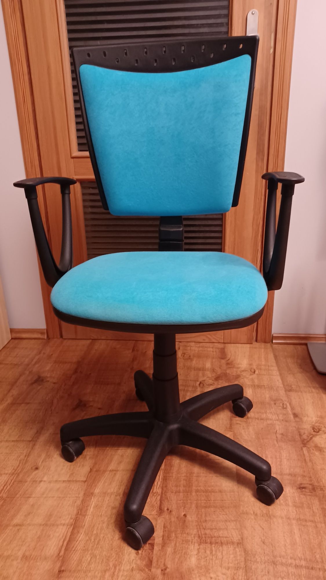 Krzesło do biurka,kolor niebieski (błękitny)