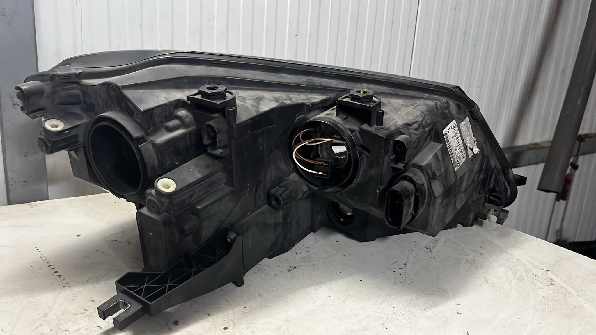 Farol Esquerdo VOLKSWAGEN SHARAN (7N1, 7N2) | 10 -