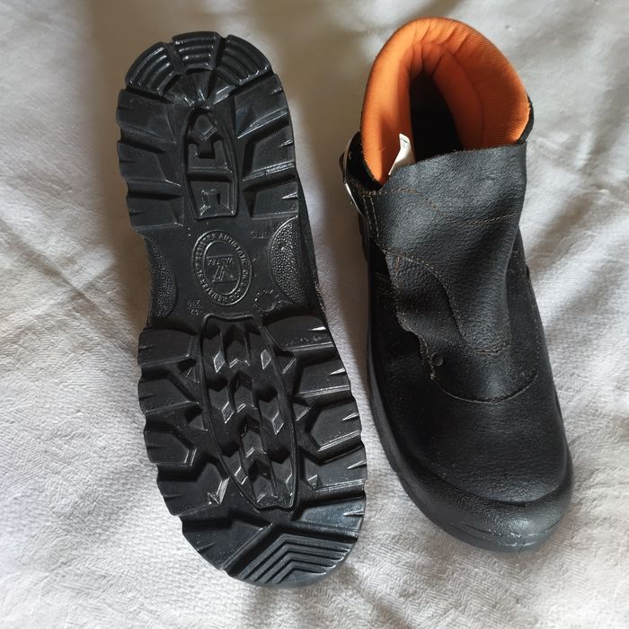 Туфлі, черевики, кросівки,ботінки, обувь, взуття.