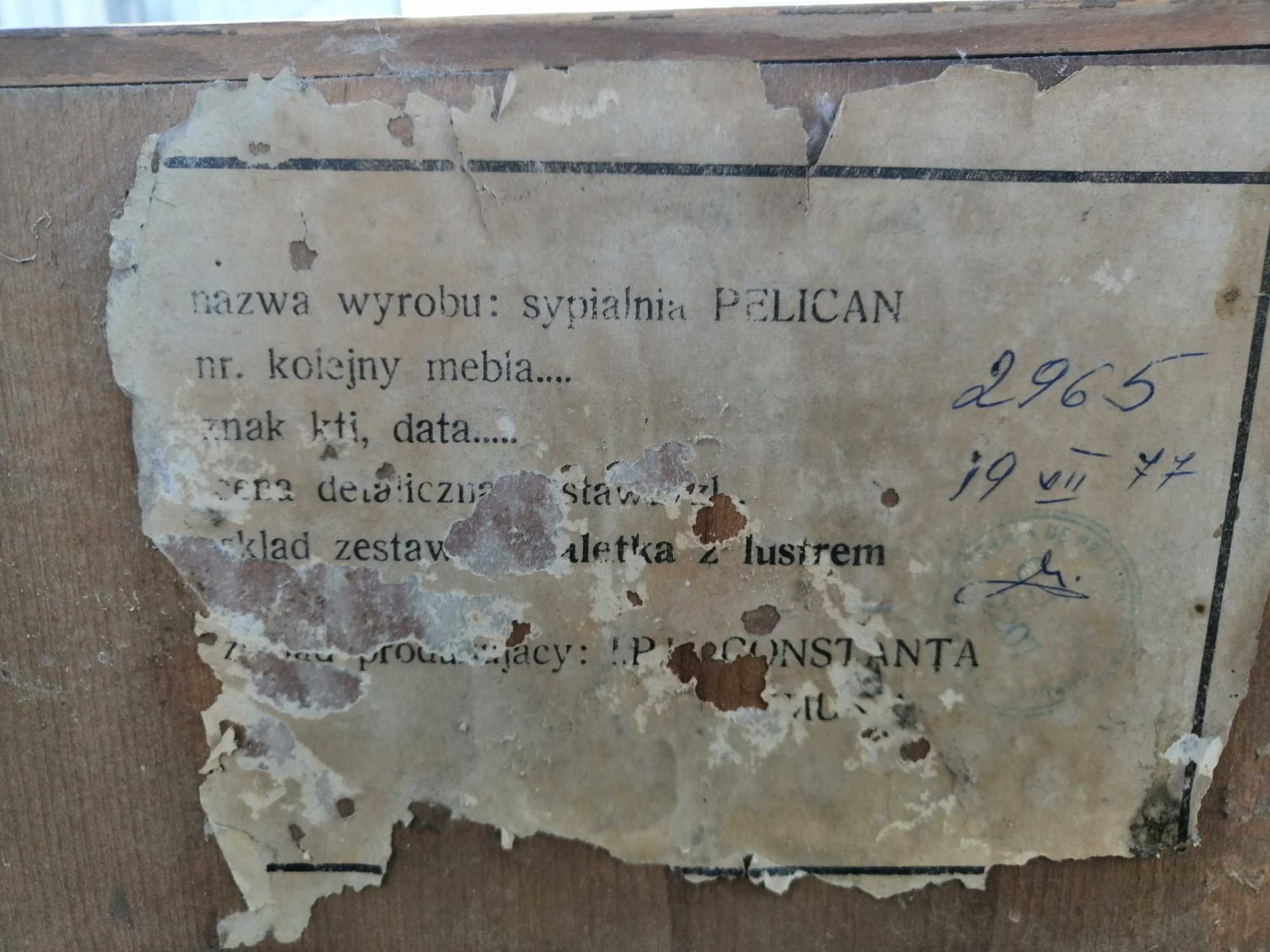 komoda z okresu prl-u w b. dobrym stanie