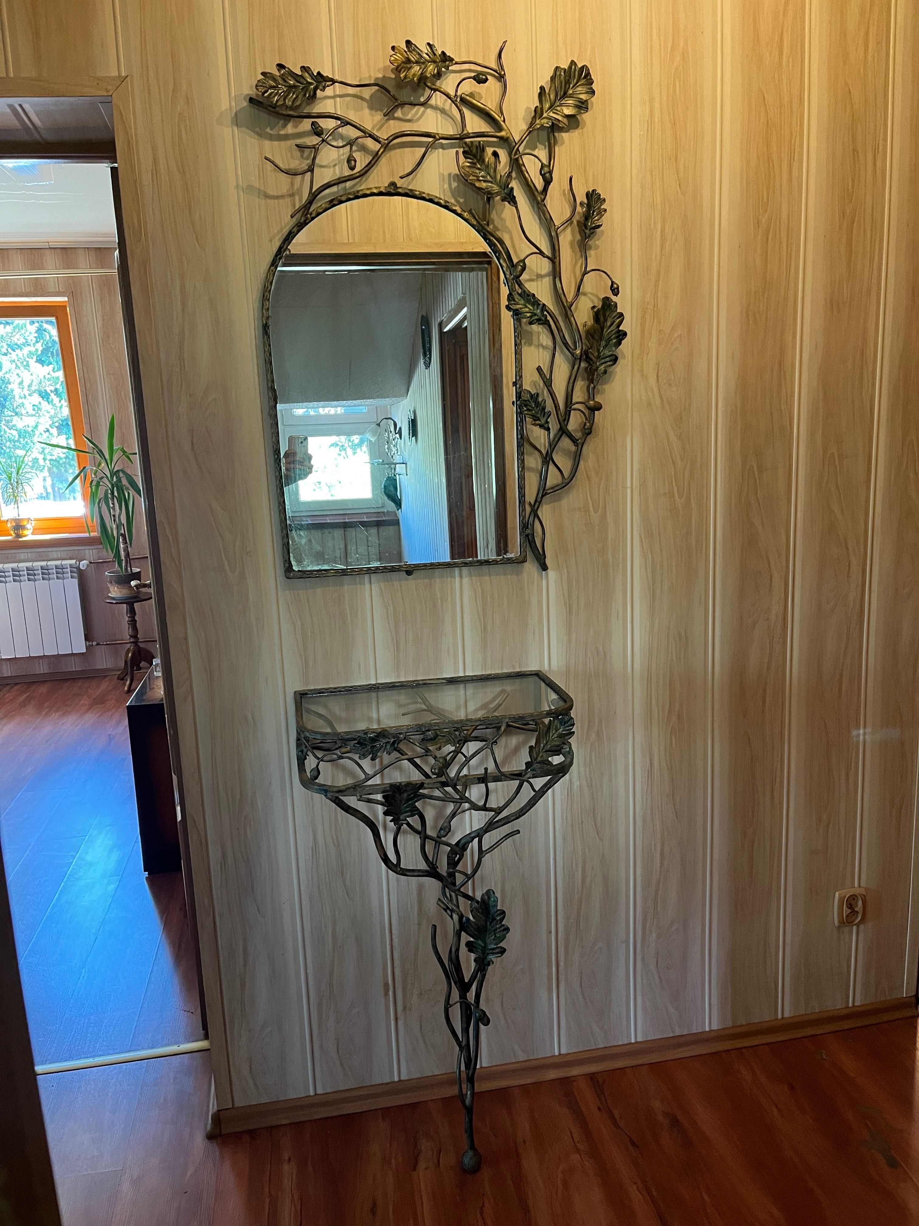 Lustro ze stoliczkiem, konsolą z metalu kutego