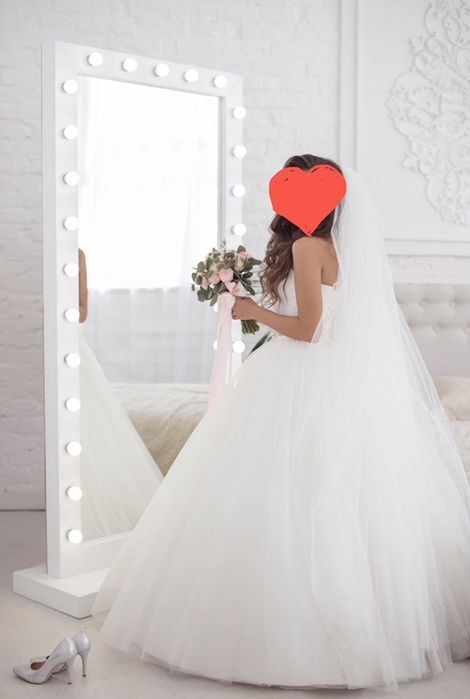 Весільна сукня