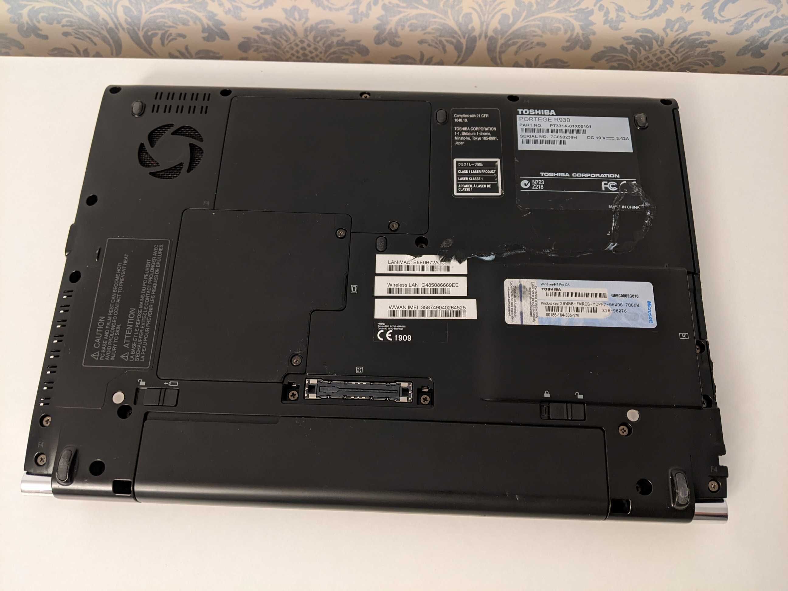 Ноутбук Toshiba R930 13.3 i5-3320M / 8gb / ssd 120gb / акб 95%