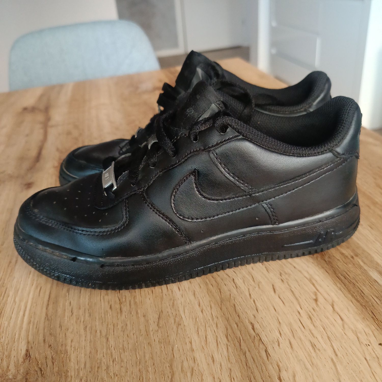 Buty Nike air force 1 czarne 37,5