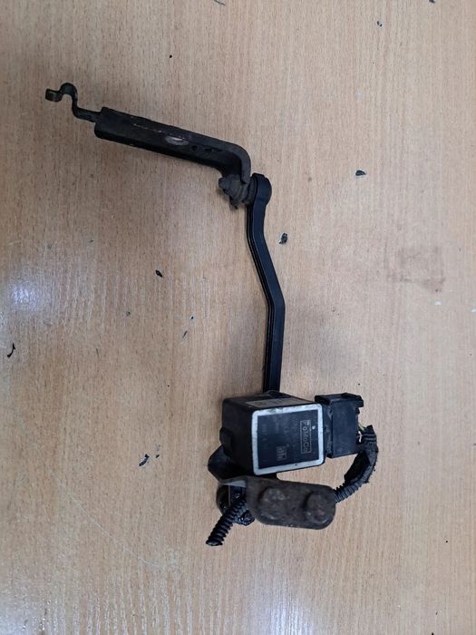 Czujnik Poziomowania Xenon Volvo XC60 XC70 V60 S60 8G9N3C492AA