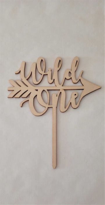 Cake toppers / Topos de Bolo em MDF para Primeiro Aniversário