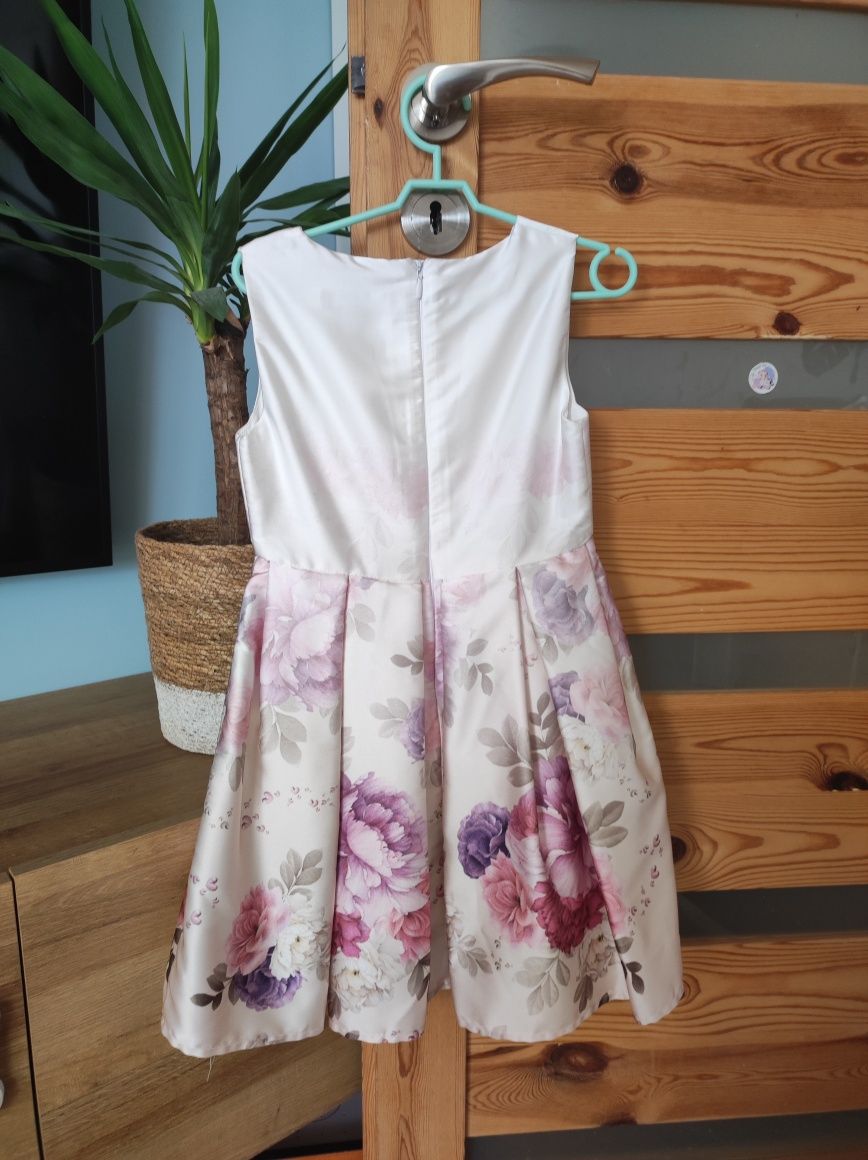 Elegancka sukienka 116