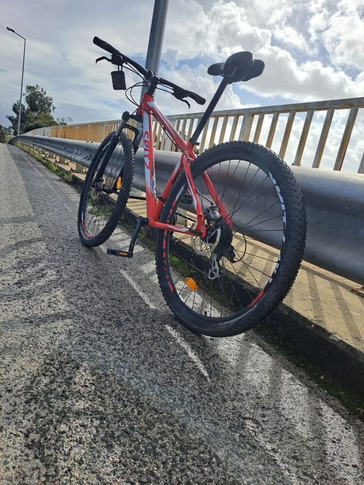 Bicicleta em muito bom estado