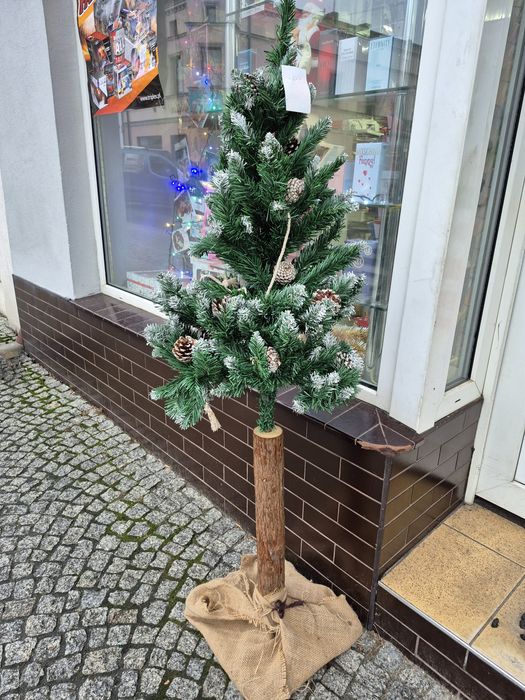 Sztuczna choinka na pniu 150 cm szyszki ośnieżona u tigera