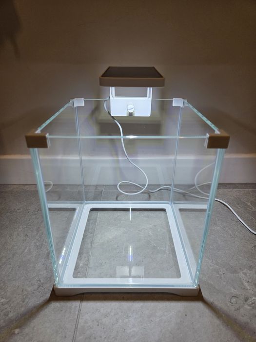 NOWOCZESNE AKWARIUM 15L Z LED 500LM  marki Sunsun z lampą