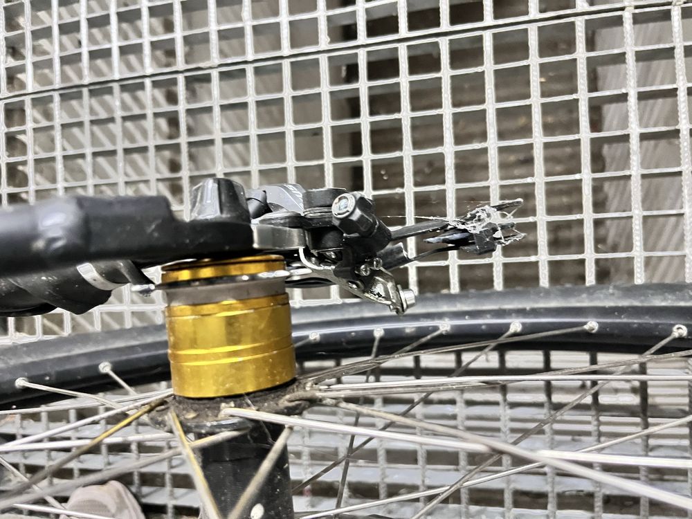 Amortyzator 200mm, koła i zębatka z dystansami do single speed