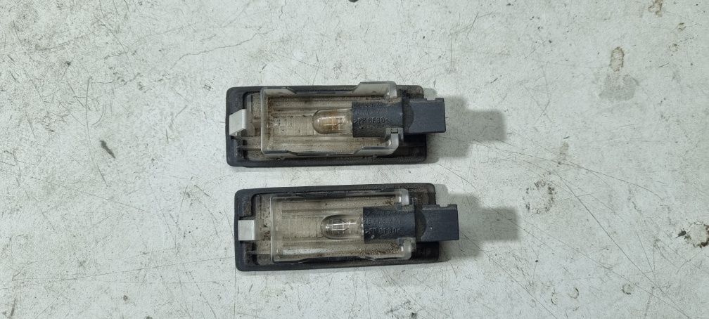 Lampka podświetlenie tablicy rejestracyjnej opel vectra c kombi
