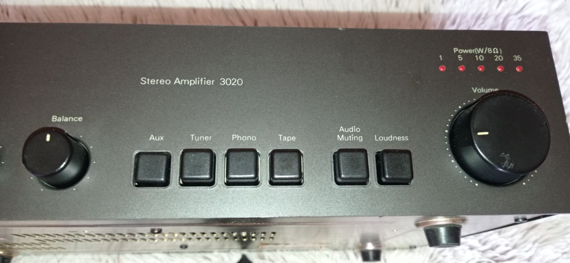 Wzmacniacz Nad 3020