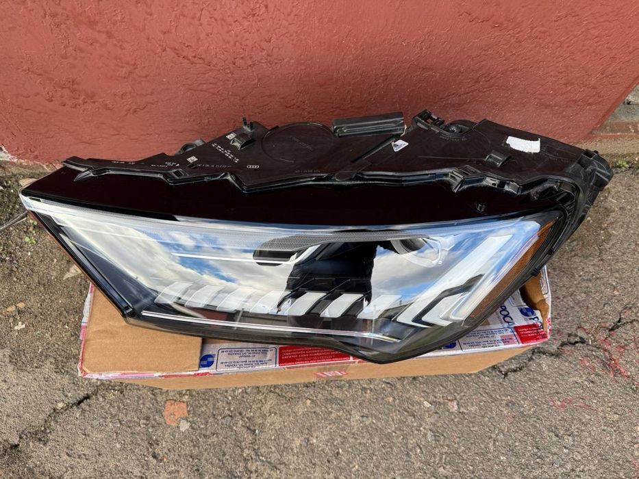 Фара Ліва Audi Q7 Matrix Америка 2020-2024 USA