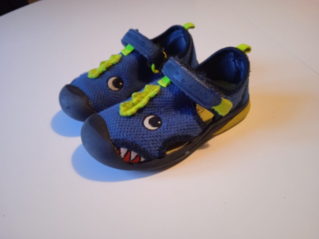 Pantofle Clarks 25 dinozaury buty dla chłopca