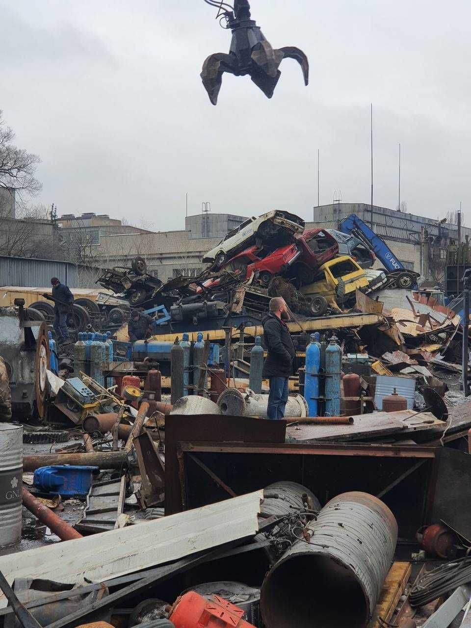 Сдать металлолом. Прием металлолома. Вывоз металлолома, прием металла