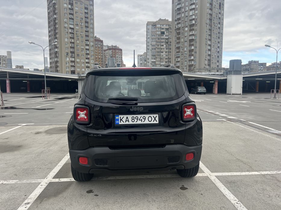 Продам Jeep Renegade Latitude 2016