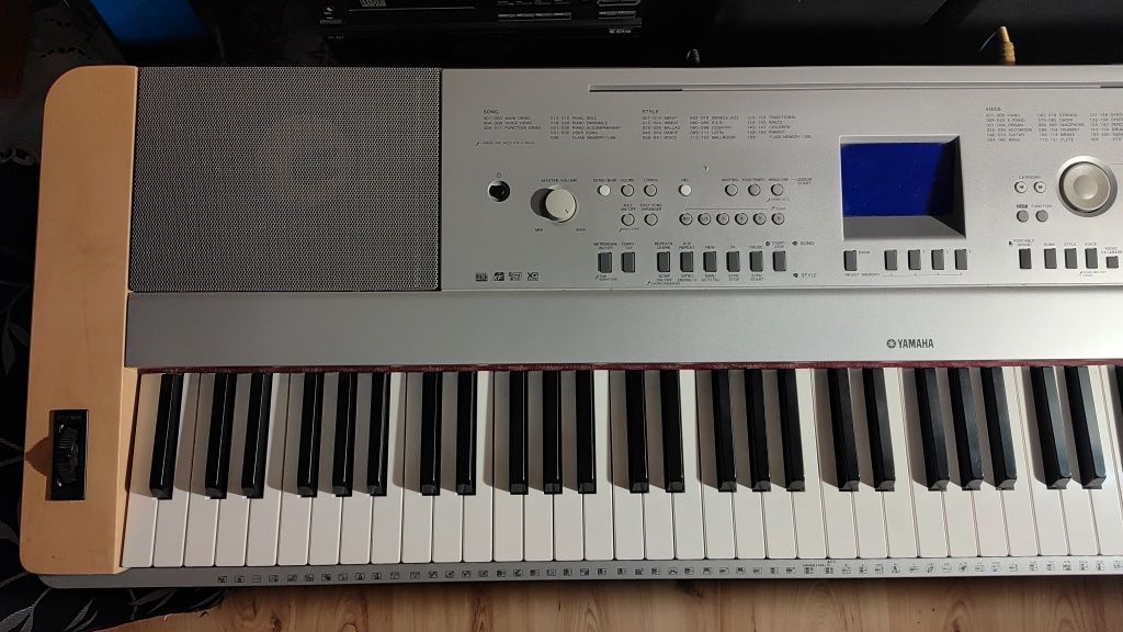 Pianino cyfrowe Yamaha DGX - 640