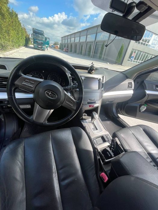 SUBARU Outback 2011 2.5