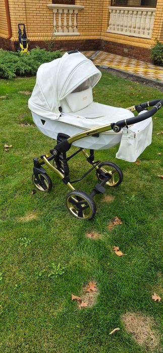 Дитяча коляска універсальна Junama Diamond Mirror