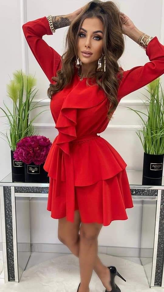 Piękna sukienka czerwona żabot logo Lola bianka