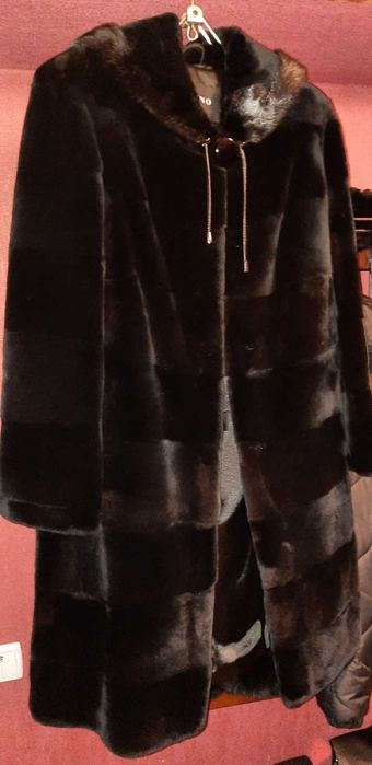 Шуба бобер з норкою з капюшоном