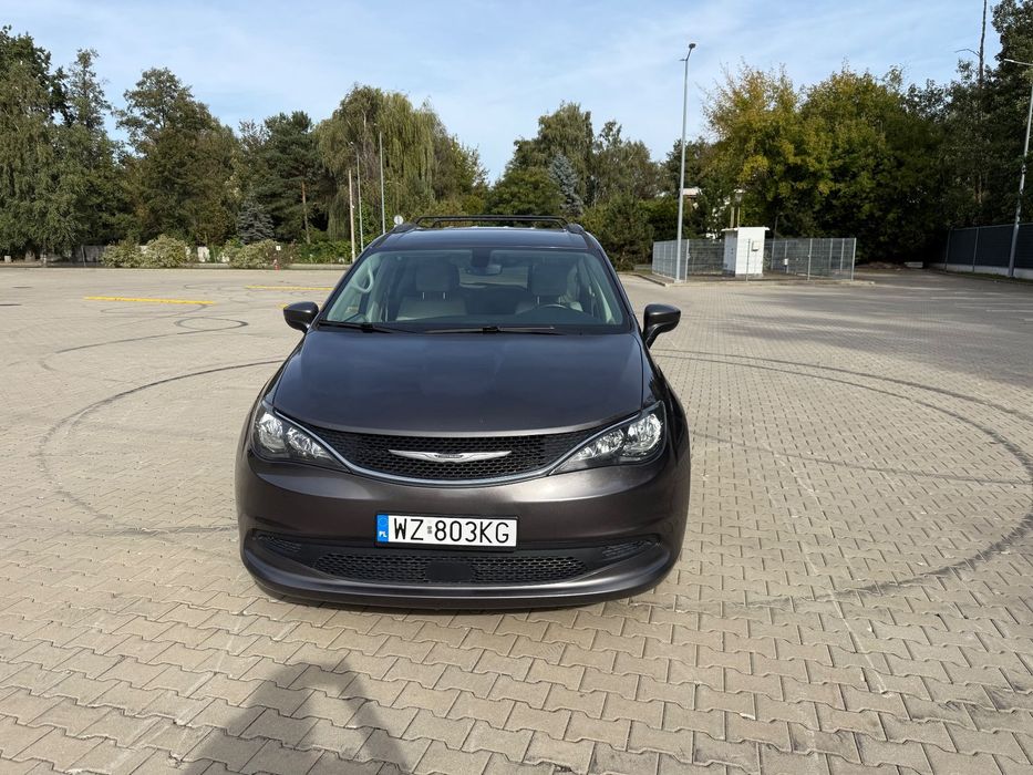 Chrysler Voyager Chrysler Pacyfika Voyager LX 3.6 Automat